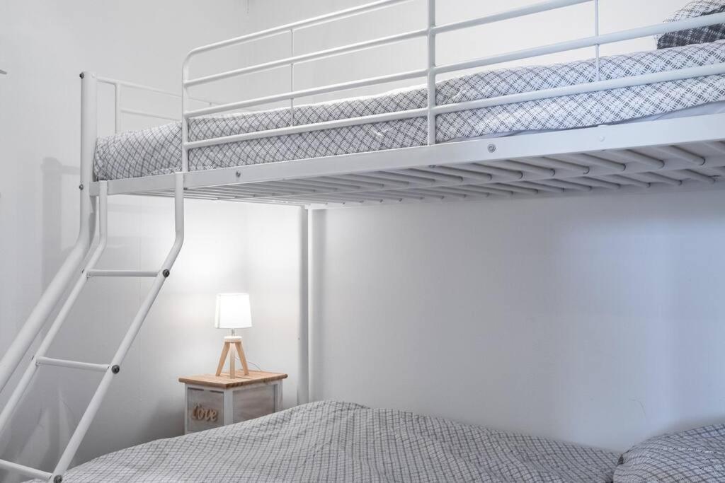 L'Escapade : Charmant T2 -Parking Gratuit, Piscine, Wifi, Clim Gruissan Eksteriør bilde